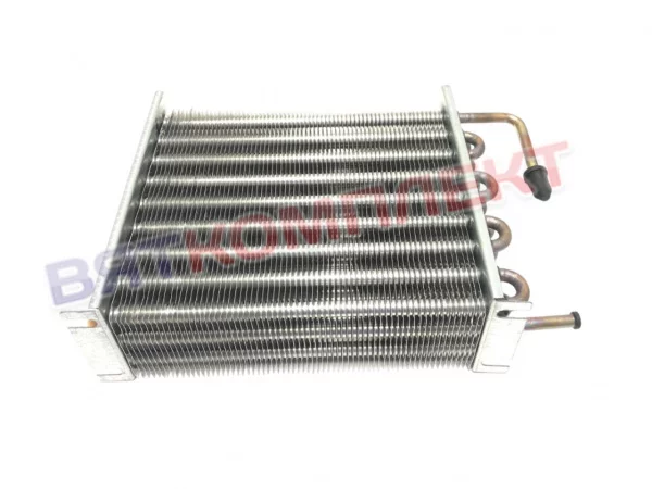 Батарея конденсатора (3х9х240, квадр.) с технологическим патрубком для СМ110 POLAIR 2901116d 